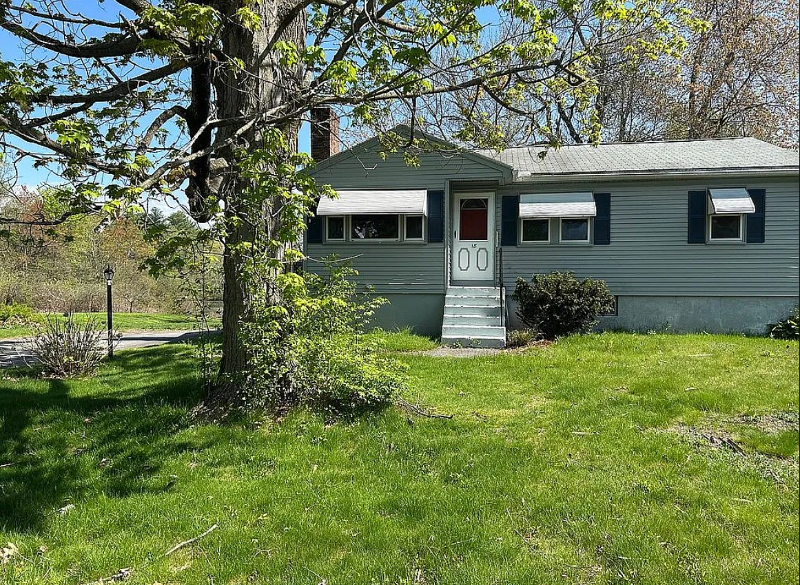 Home with Waterfront Views of Mill Pond FSBO Littleton, MA 