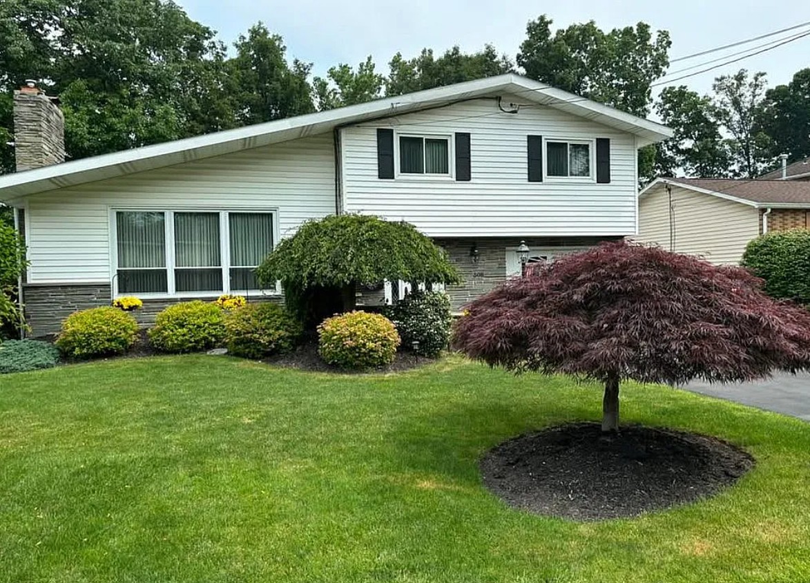 3 Bedroom House For Sale By Owner in North Syracuse, NY 