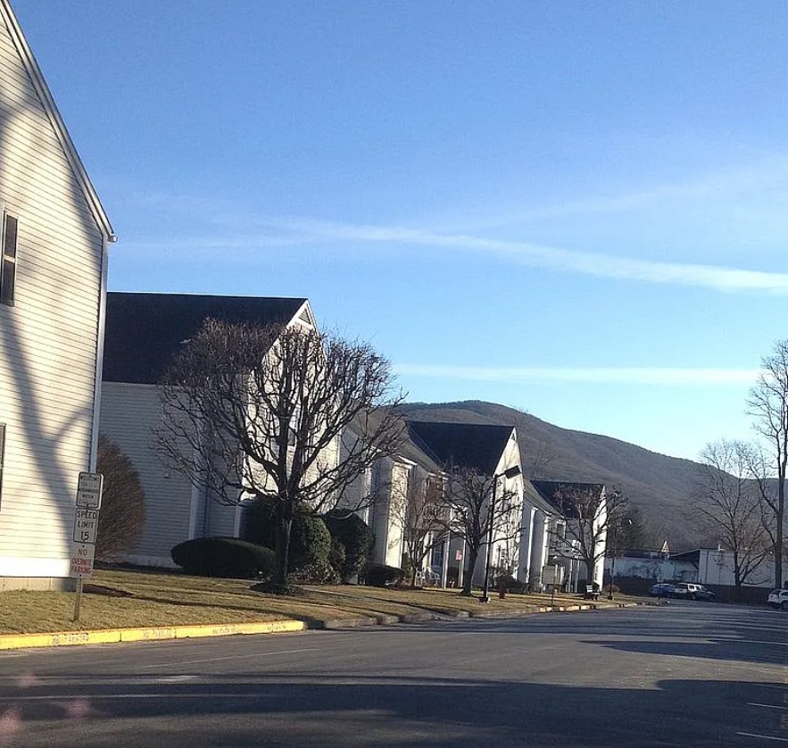 1 Bedroom Apartment Condo For Sale By Owner in Fishkill, NY 