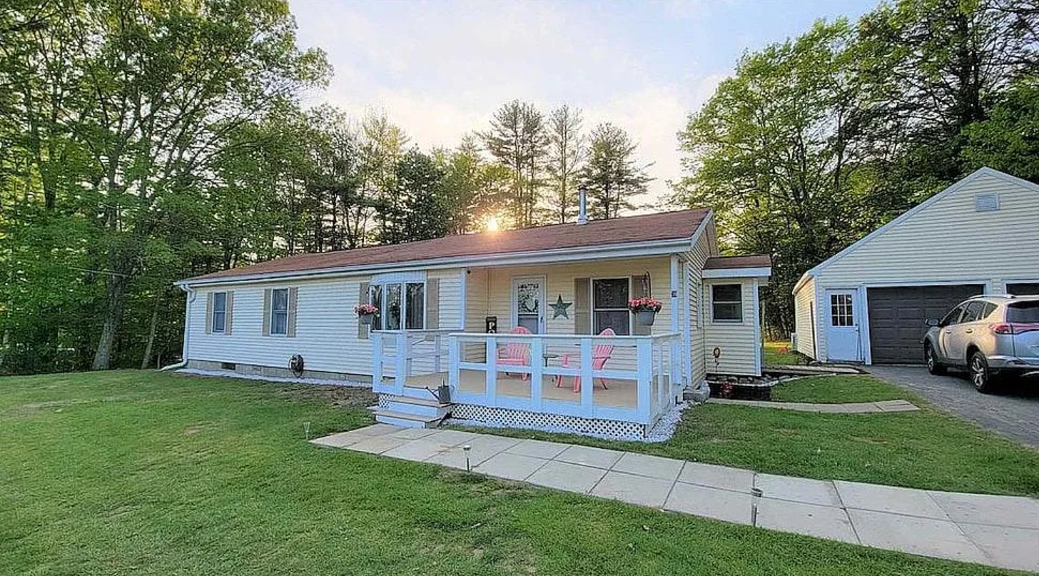 3 Bedroom House For Sale By Owner in Jaffrey, NH