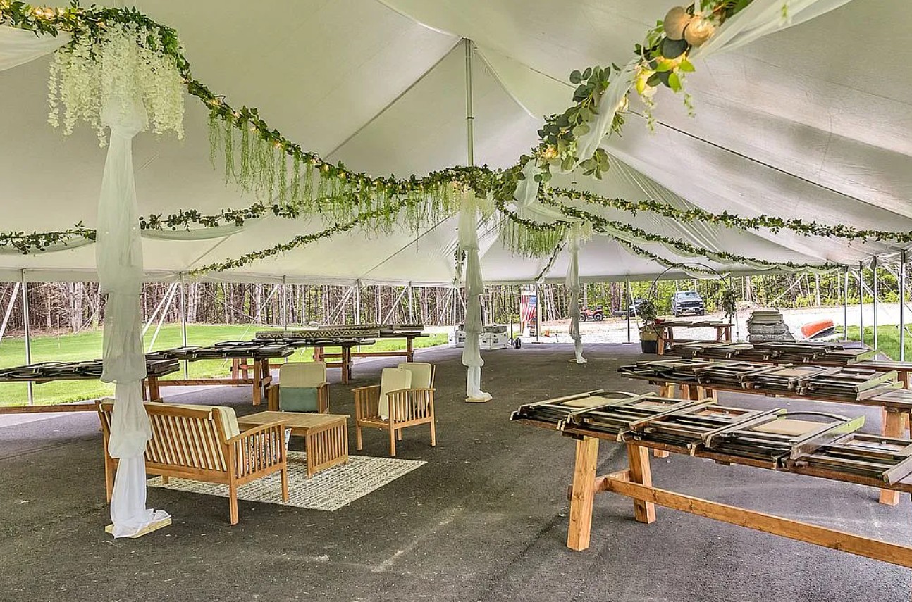 Wedding Venue For Sale By Owner in Bristol, NH 