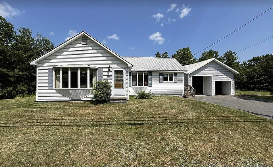 2 Bedroom House For Sale By Owner in Medway, ME 
