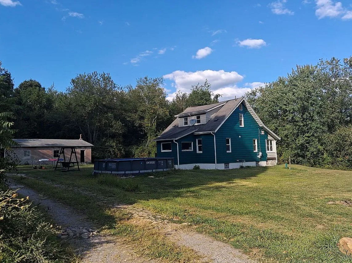 3 Bedroom House For Sale By Owner in New Castle, PA