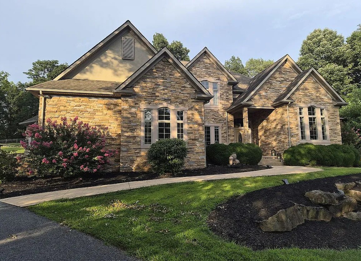 4 Bedroom House For Sale By Owner in Palmyra, PA