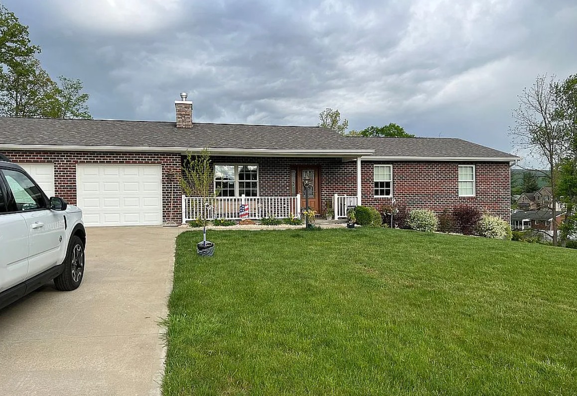 3 Bedroom House For Sale By Owner in Lemont Furnace, PA 