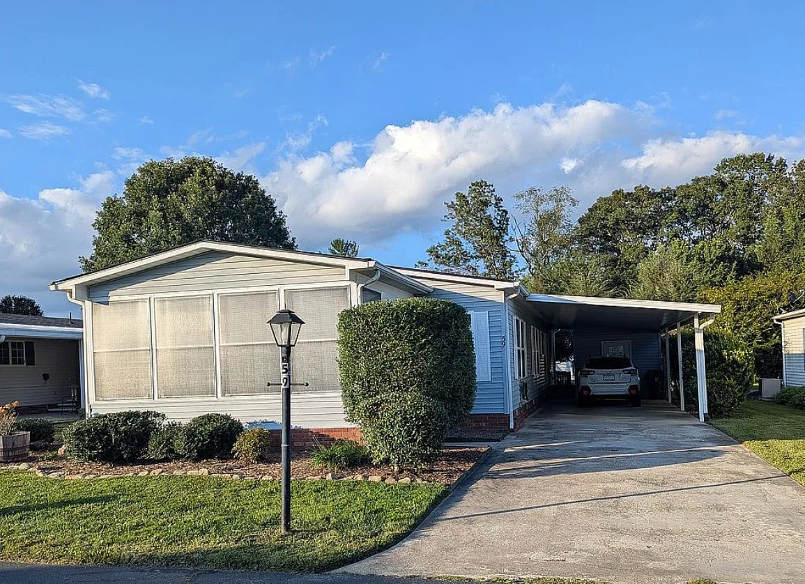 2 Bedroom House For Sale By Owner in Mills River, NC 