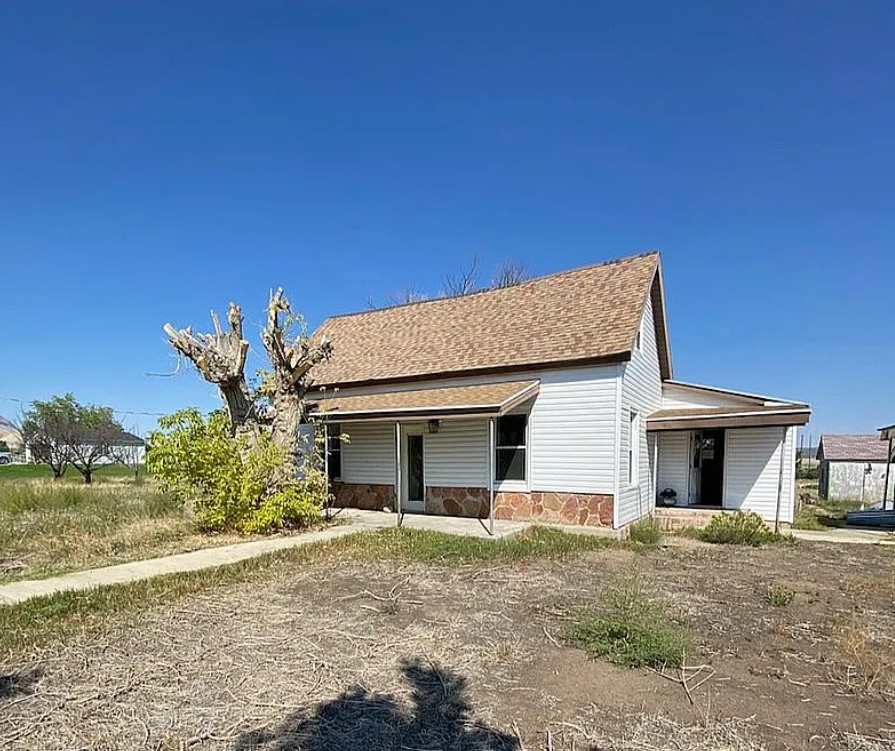 4 Bedroom House For Sale By Owner in Emery, UT 