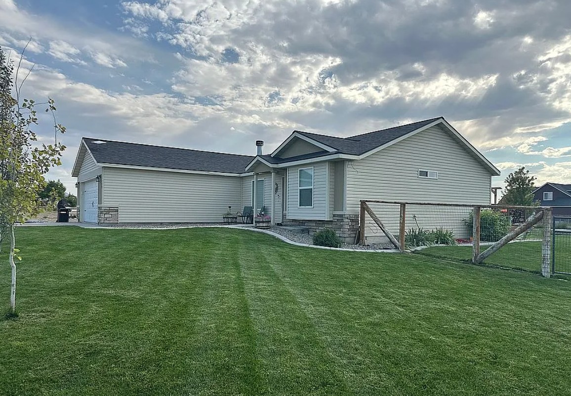 4 Bedroom House For Sale By Owner in Kimberly, ID 