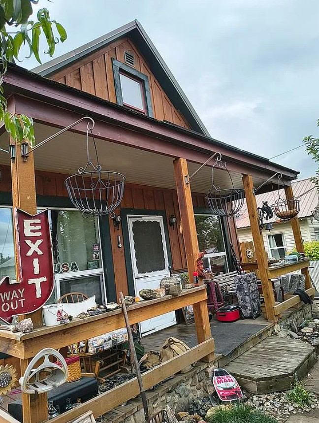 3 Bedroom House For Sale By Owner in Baker City, OR