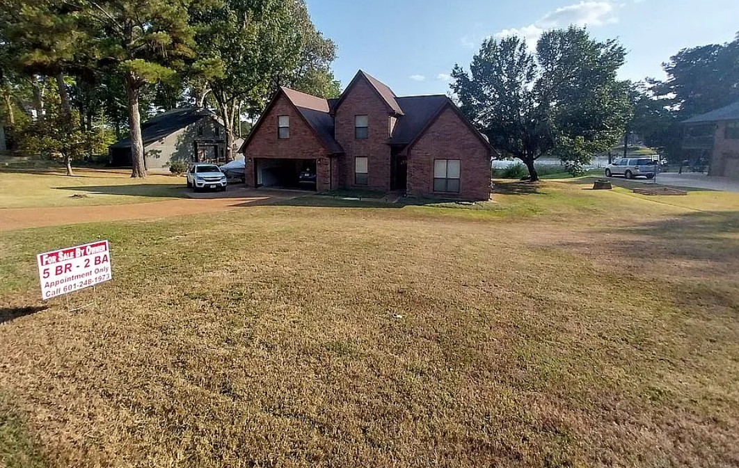 3 Bedroom House For Sale By Owner in Nesbit, MS 