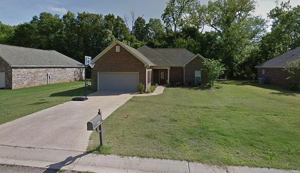 3 Bedroom House For Sale By Owner in Starkville, MS