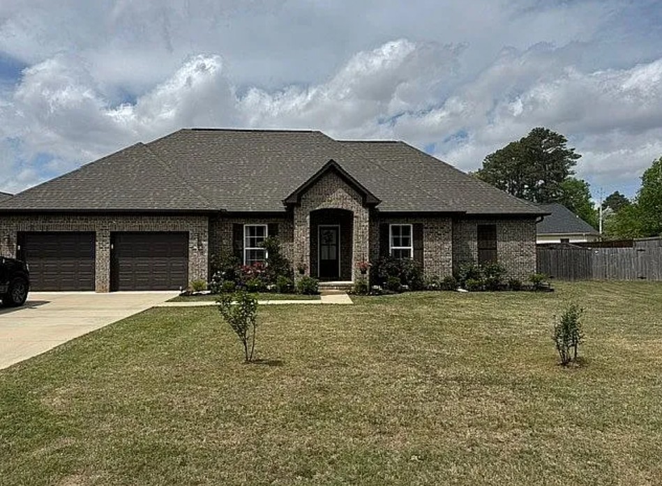 3 Bedroom House For Sale By Owner in Saltillo, MS