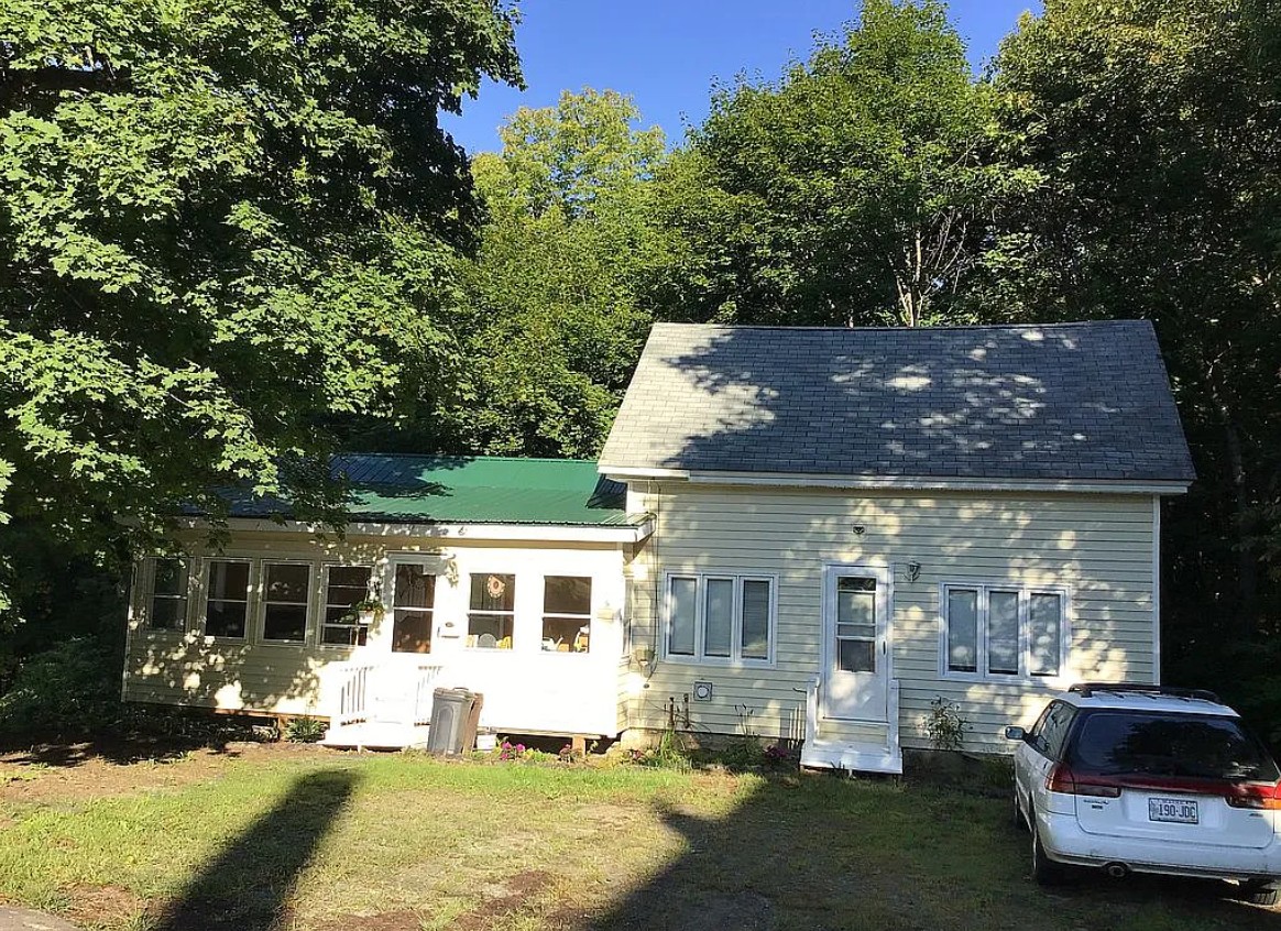 2 Bedroom House For Sale By Owner in Milo, ME 