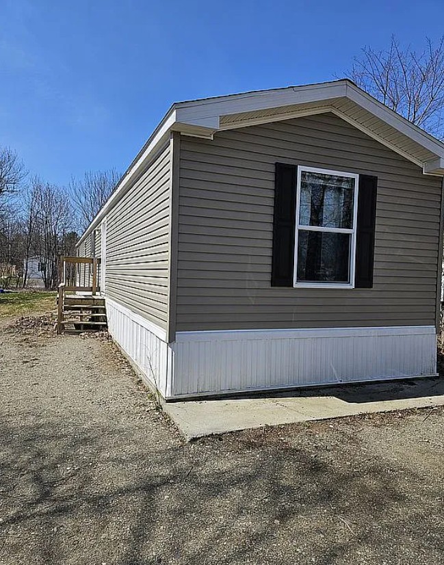 3 Bedroom House For Sale By Owner in Searsport, ME 