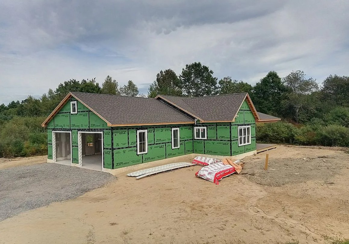 2 Bedroom House For Sale By Owner in Gardiner, ME 