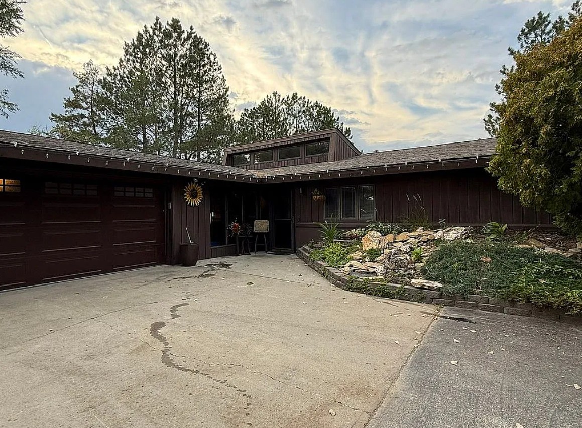 4 Bedroom House For Sale By Owner in Glendive, MT