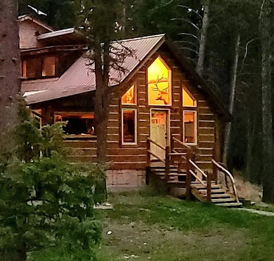 3 Bedroom Cabin For Sale By Owner in Kila, MT
