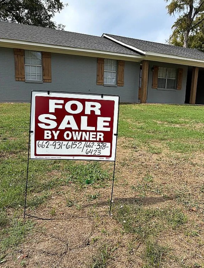 3 Bedroom House For Sale By Owner in Greenville, MS 