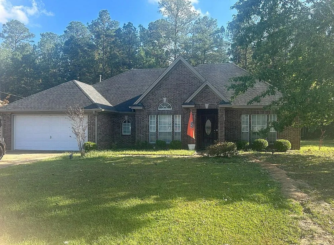 3 Bedroom House For Sale By Owner in Columbus, MS 