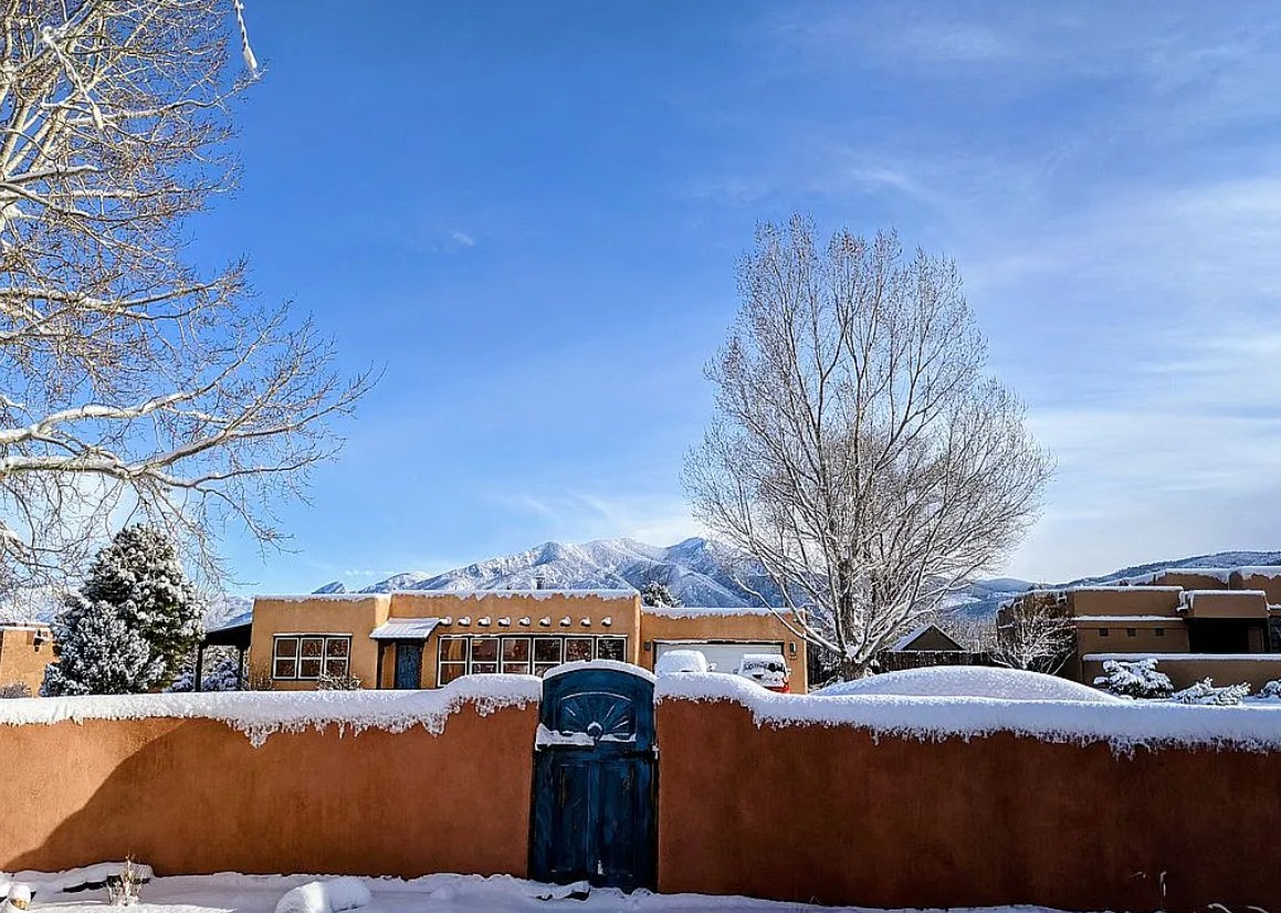 2 Bedroom House For Sale By Owner in Taos, NM 