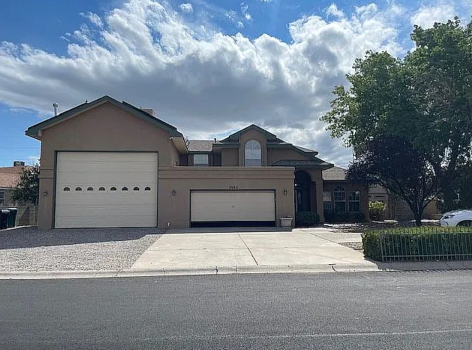 4 Bedroom House For Sale By Owner in Rio Rancho, NM