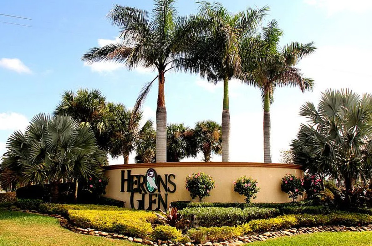 3 Bedroom House For Sale By Owner in North Fort Myers, FL 