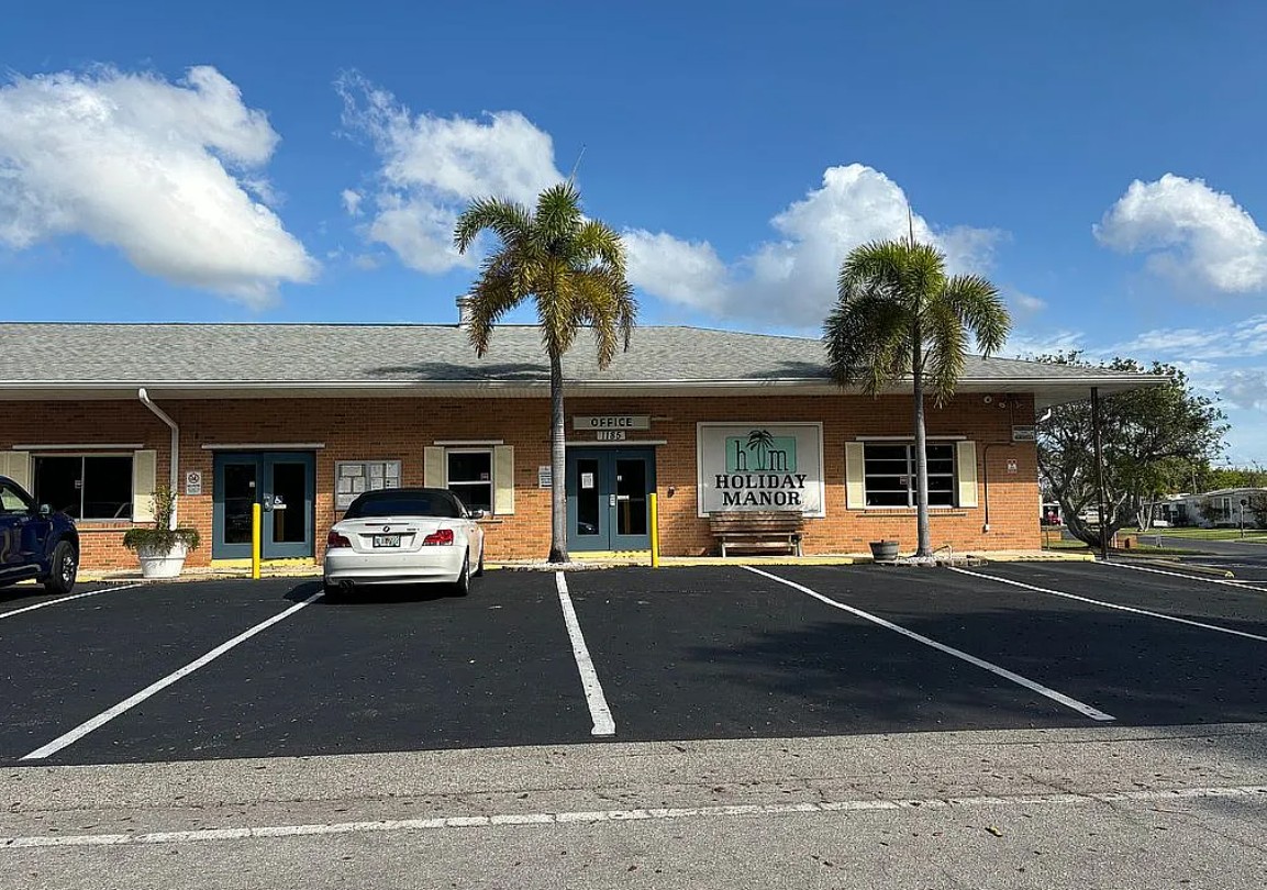2 Bedroom House For Sale By Owner in Naples, FL 