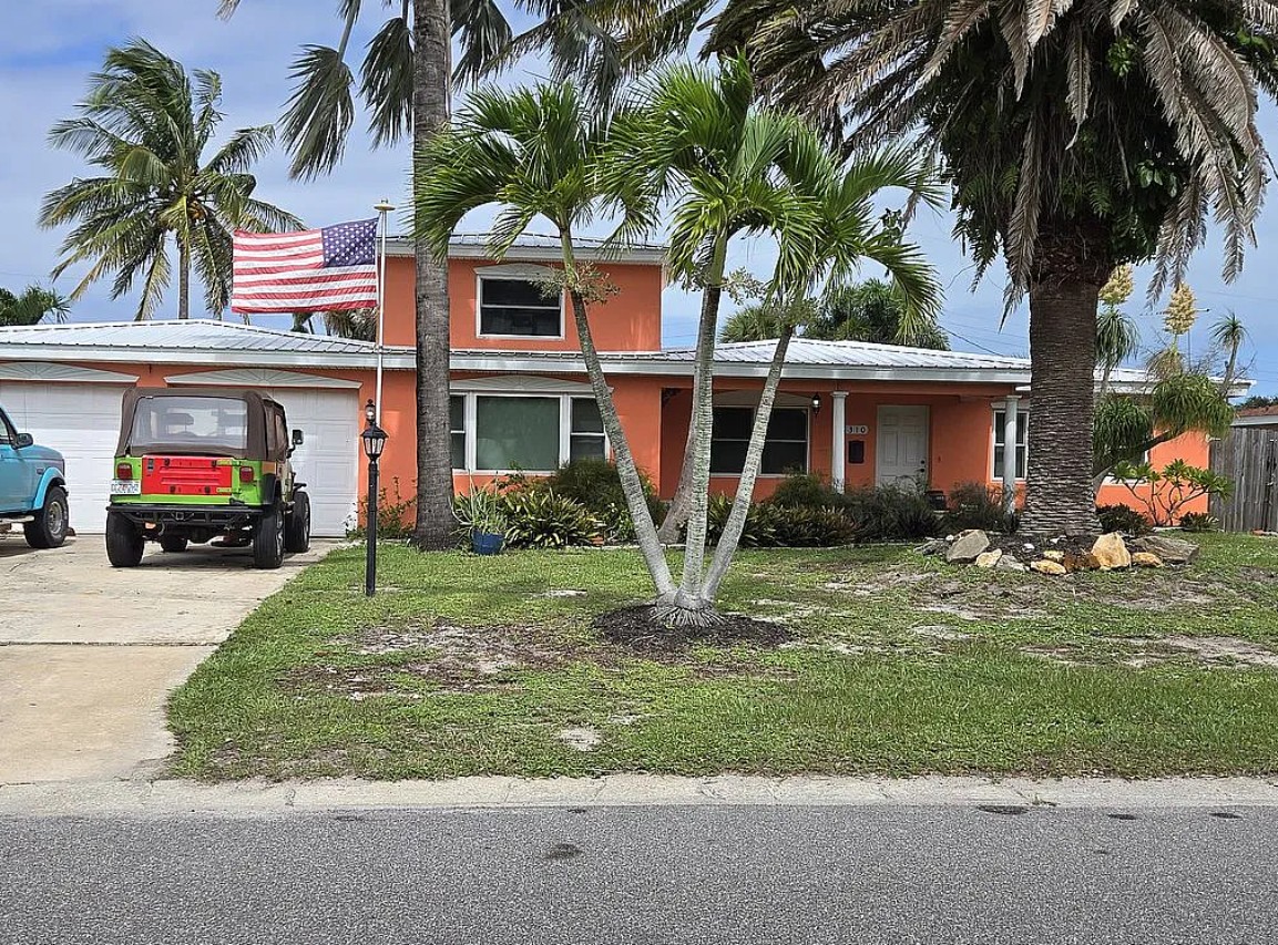 6 Bedroom House For Sale By Owner in Satellite Beach, FL 