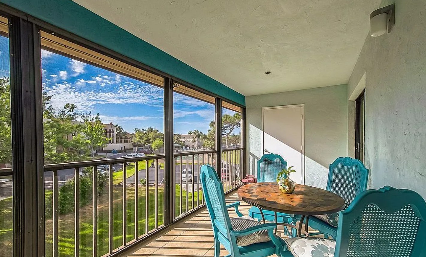 2 Bedroom Apartment For Sale By Owner in Venice, FL 