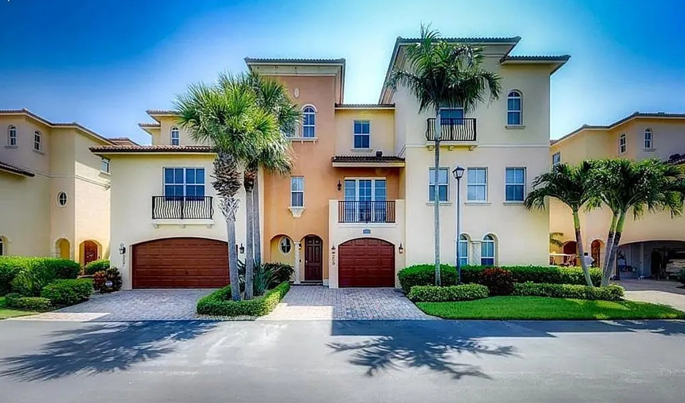 3 Bedroom Condo For Sale By Owner in Jensen Beach, FL