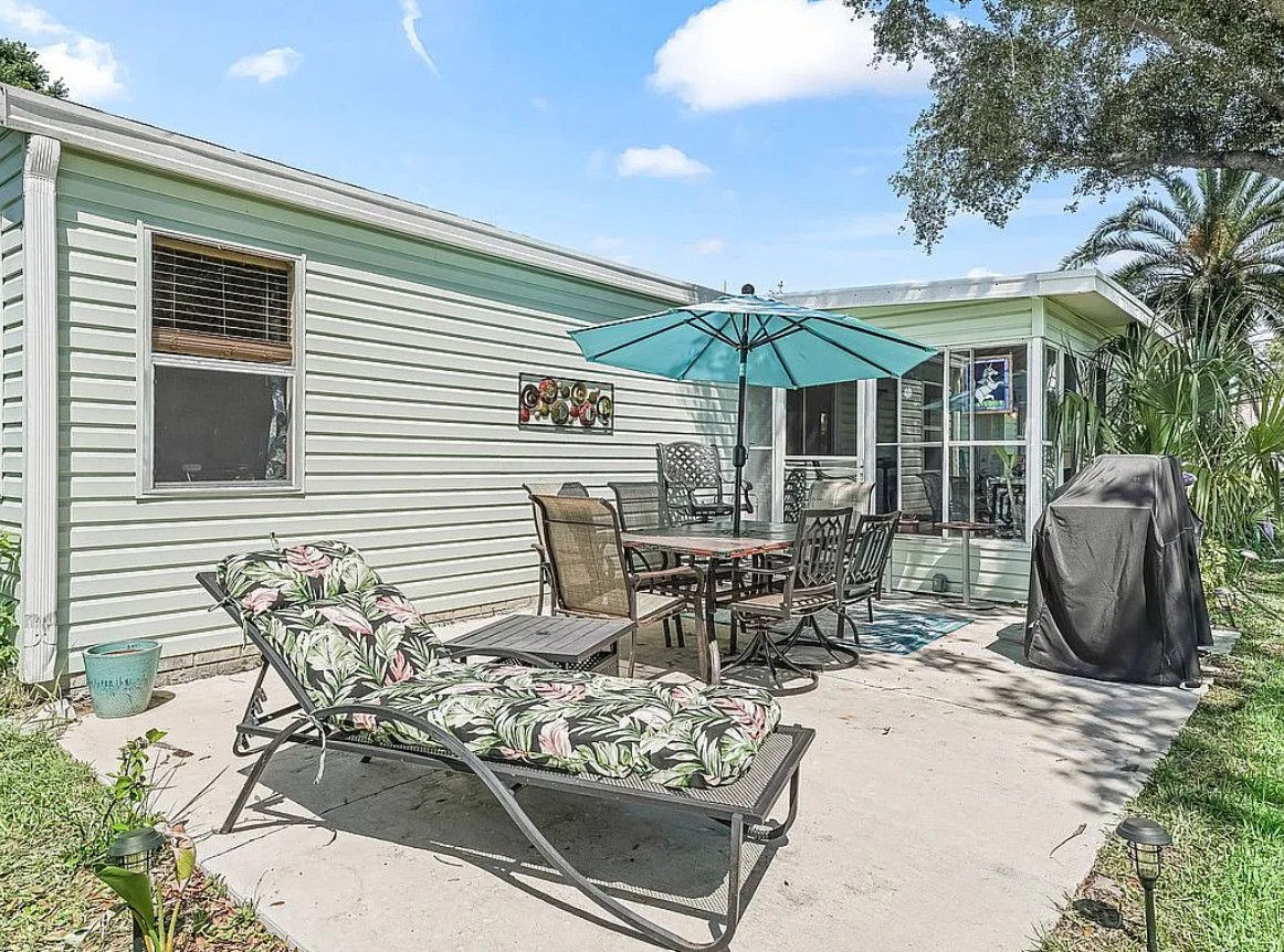 2 Bedroom House For Sale By Owner in Lady Lake, FL 