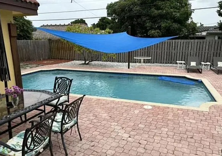 2 Bedroom House For Sale By Owner in Deerfield Beach, FL 