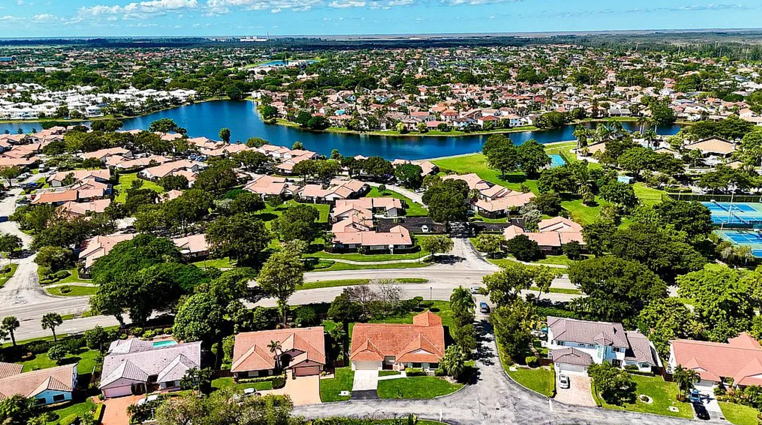 4 Bedroom House For Sale By Owner in Miami, FL 