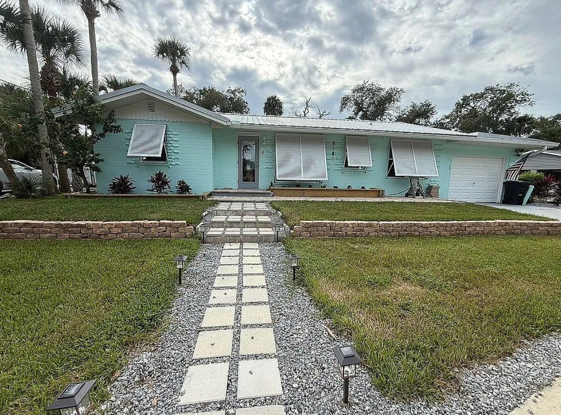 2 Bedroom House For Sale By Owner in New Smyrna Beach, FL