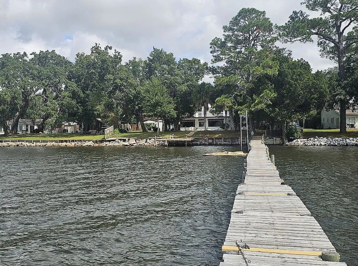  Waterfront House For Sale By Owner in Navarre, FL