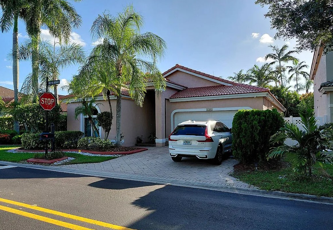 3 Bedroom House For Sale By Owner in Coral Springs, FL