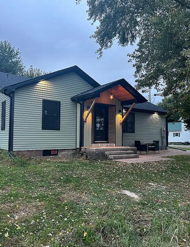 3 Bedroom House For Sale By Owner in Earlville, IA 