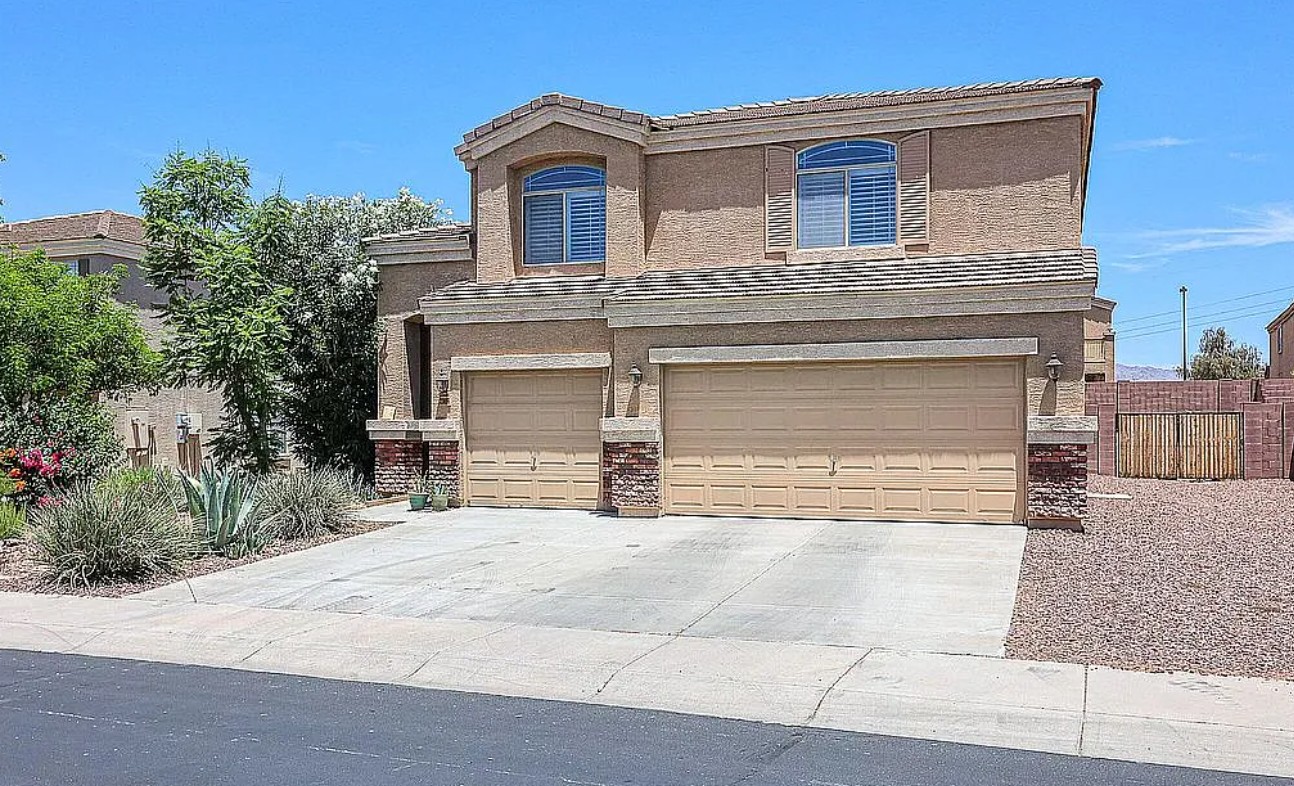 4 Bedroom House For Sale By Owner in Buckeye, AZ