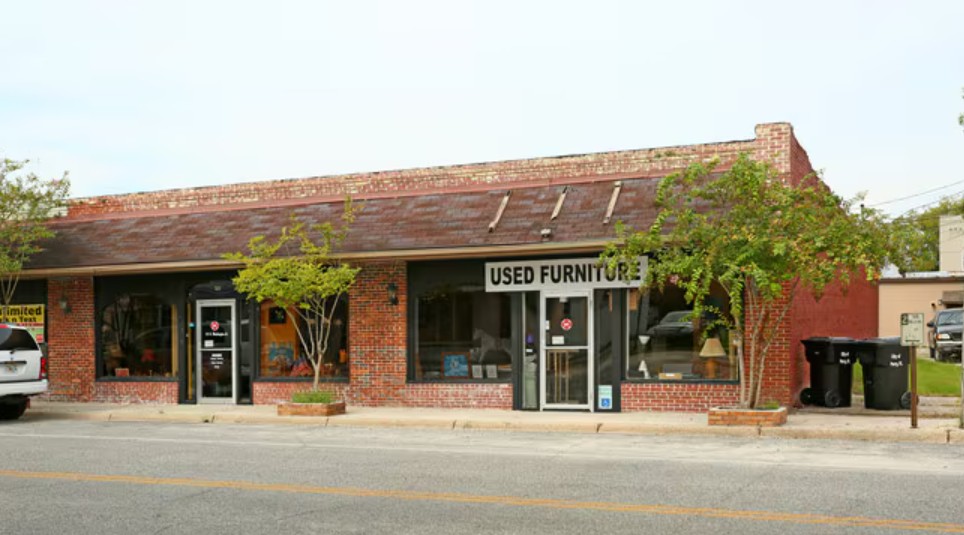 Commercial Retail Office Space For Sale By Owner in Perry FL