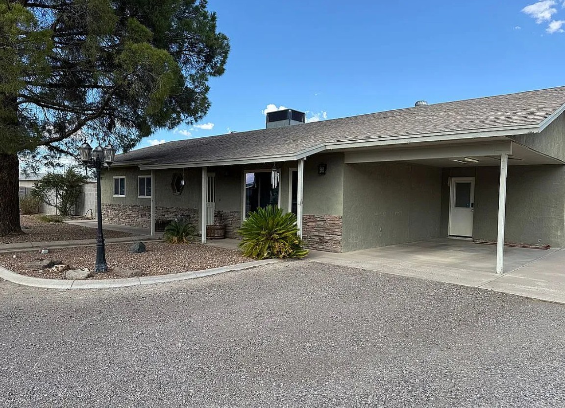 5 Bedroom House For Sale By Owner in Thatcher, AZ 