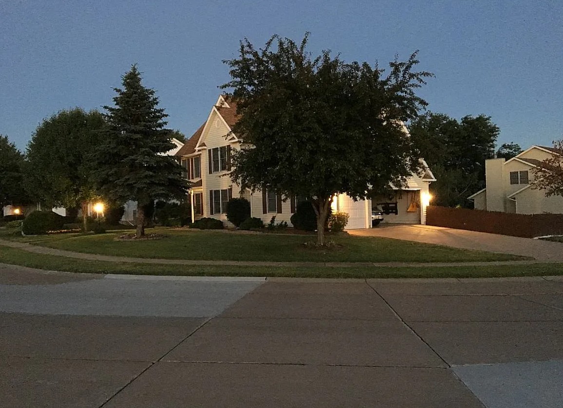 4 Bedroom House For Sale By Owner in Bettendorf, IA 