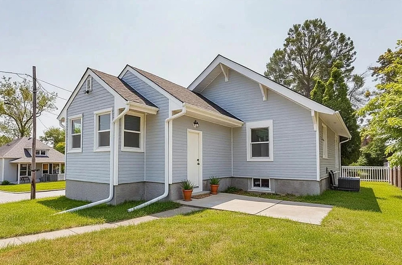 2 Bedroom House For Sale By Owner in Des Moines, IA 