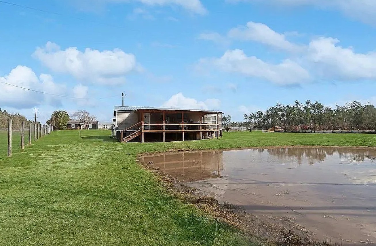 3 Bedroom House For Sale By Owner in Wewahitchka, FL 