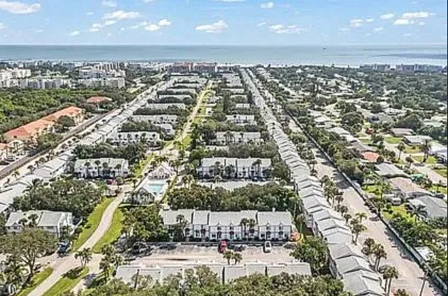 2 Bedroom Townhouse For Sale By Owner in Cape Canaveral, FL 