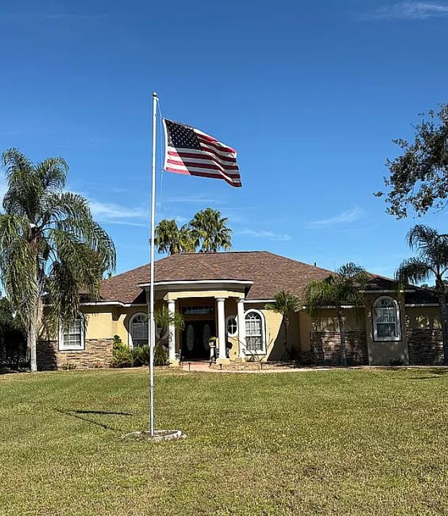 4 Bedroom House For Sale By Owner in Dover, FL