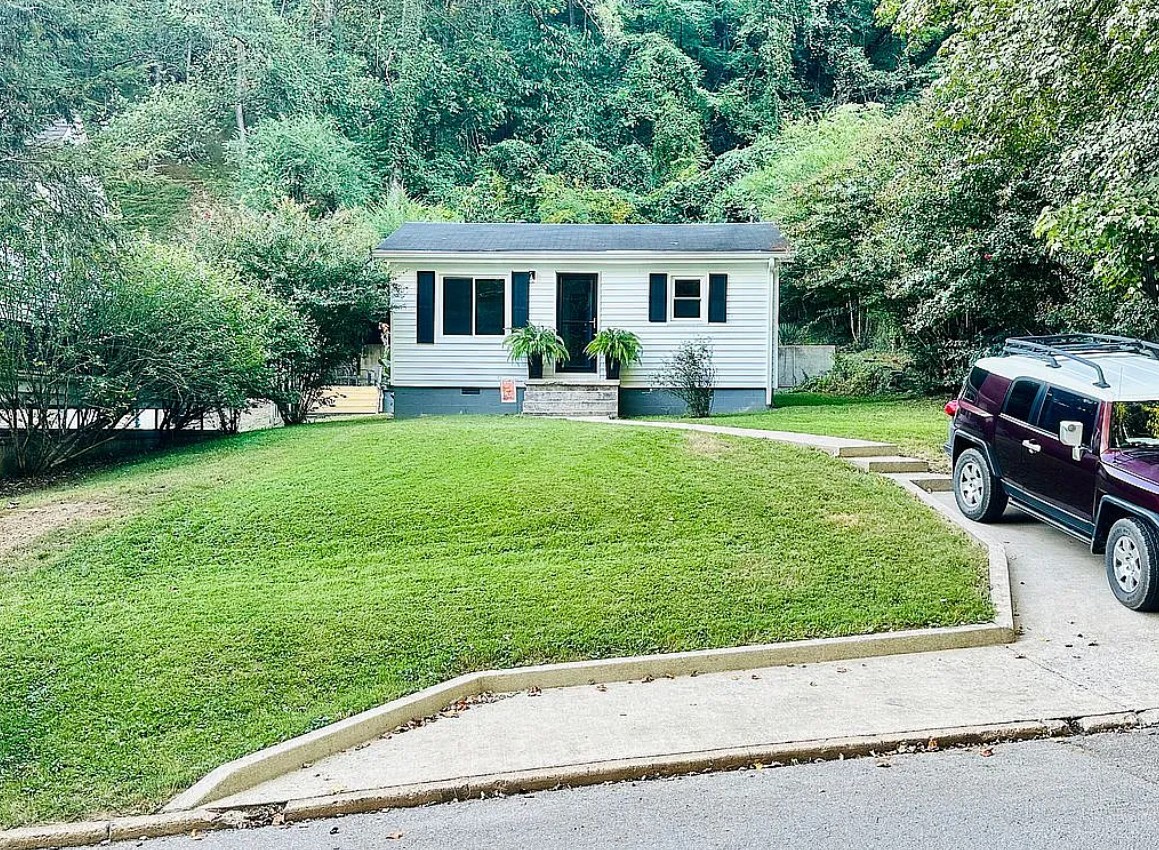 2 Bedroom House For Sale By Owner in Paintsville, KY 