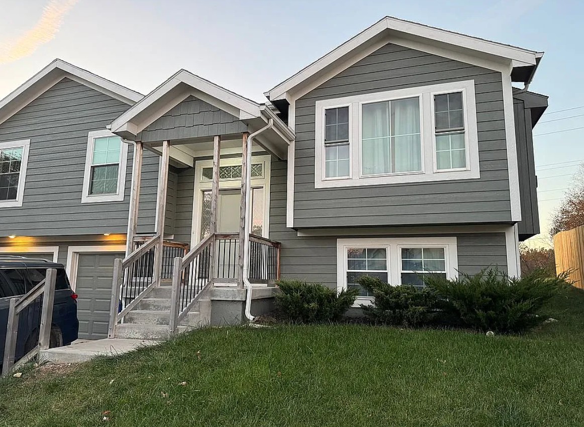 4 Bedroom House For Sale By Owner in Grandview, MO 