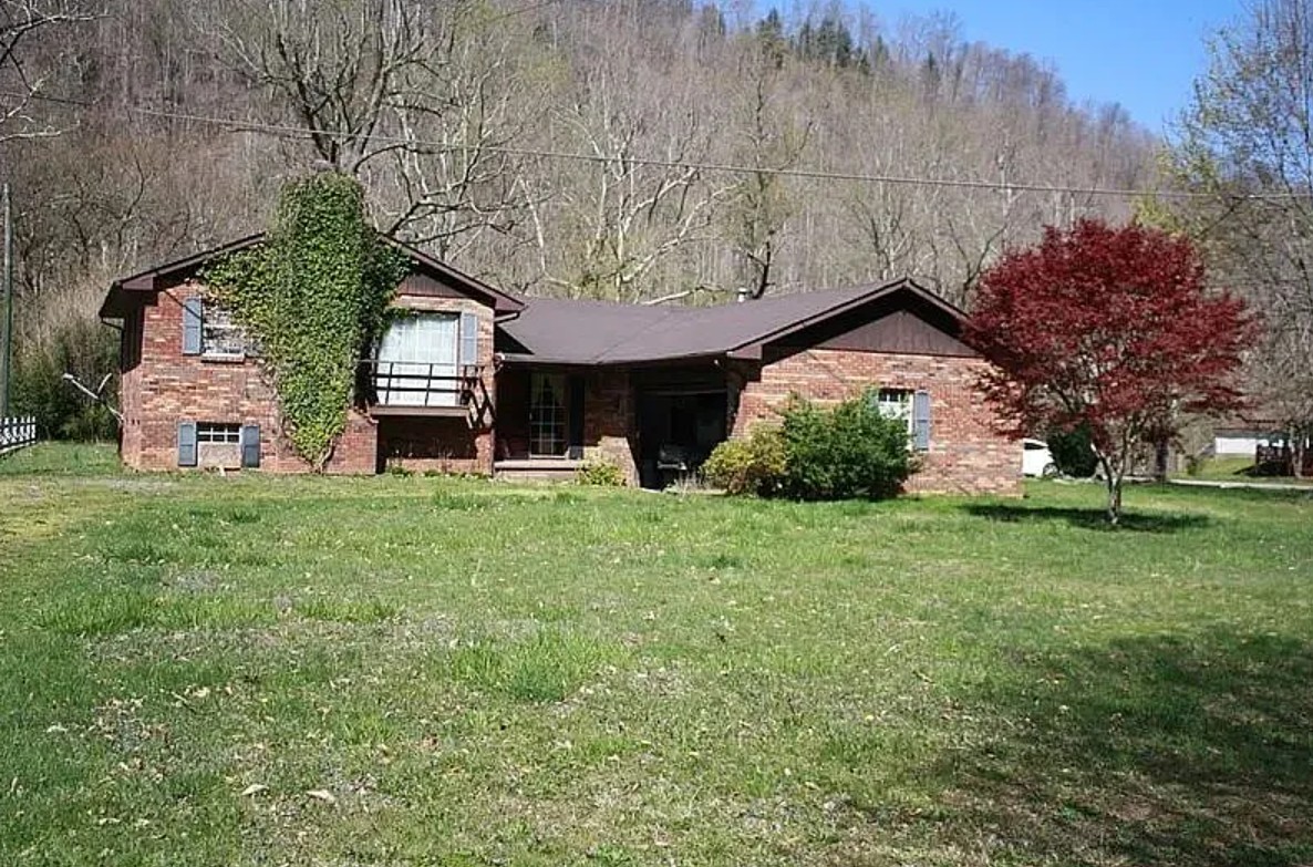 Investment Property For Sale By Owner in Procious, WV 