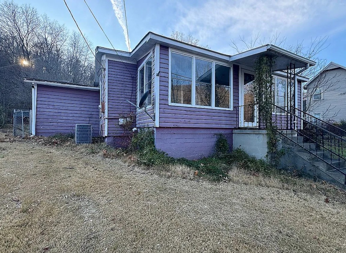 2 Bedroom House For Sale By Owner in Pratt, WV 