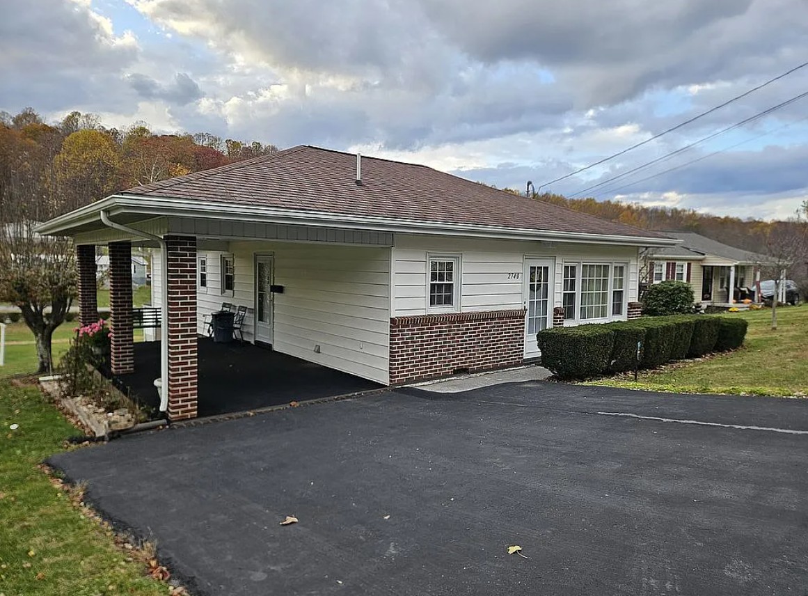 3 Bedroom House For Sale By Owner in Bluefield, WV 